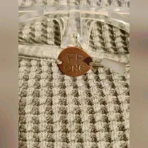 NWOT FP One Ash Hoodie | Willow Colored Dolman Sleeve Sweater Hood - Picture 4 of 4